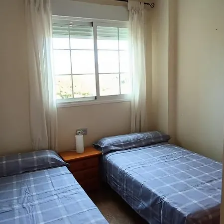 Apartment Lovely 2 Bedroom, 2 Bathroom With Pool