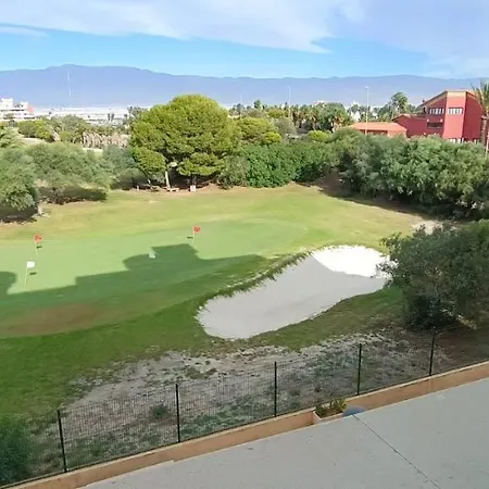 Lovely 2 Bedroom, 2 Bathroom With Pool Apartment *