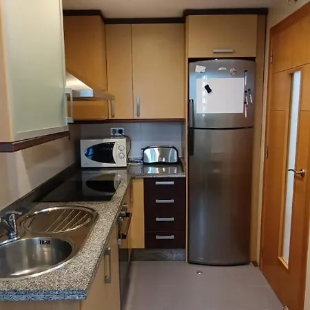 Lovely 2 Bedroom, 2 Bathroom With Pool Apartment *